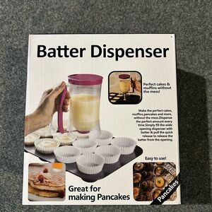 Batter Dispenser with Pink Handle